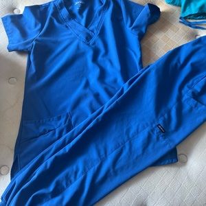 Womens scrubs